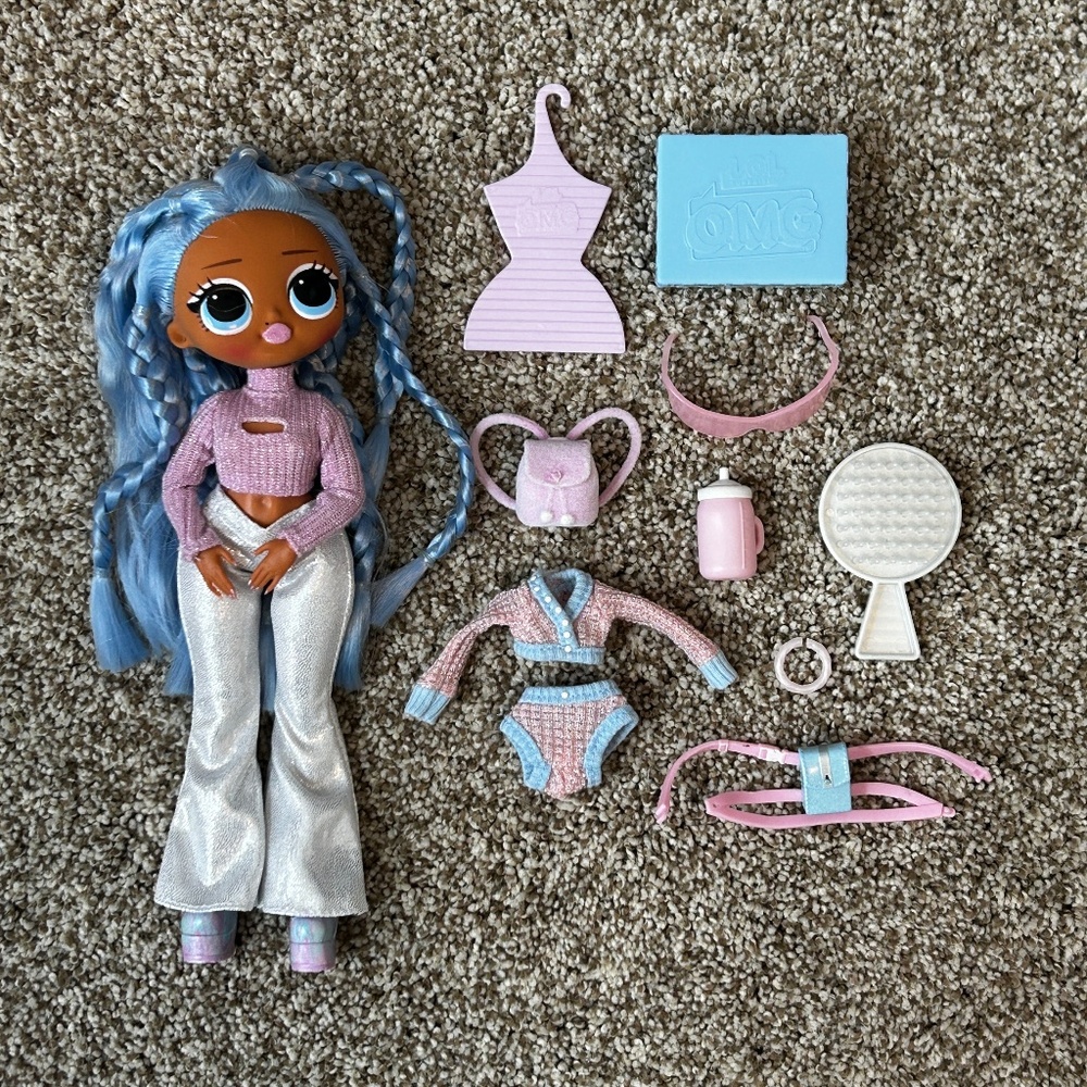 LOL Surprise OMG Winter Disco Snowlicious Fashion Doll